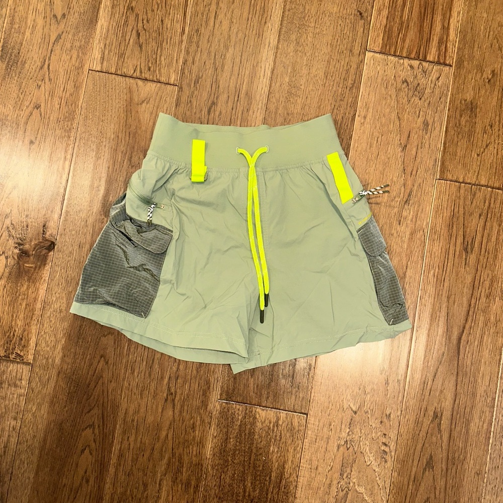 Lululemon hiking shorts